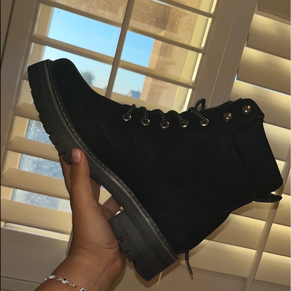 Black Boots,Size 9.5 from Shoedazzle used only 2 times